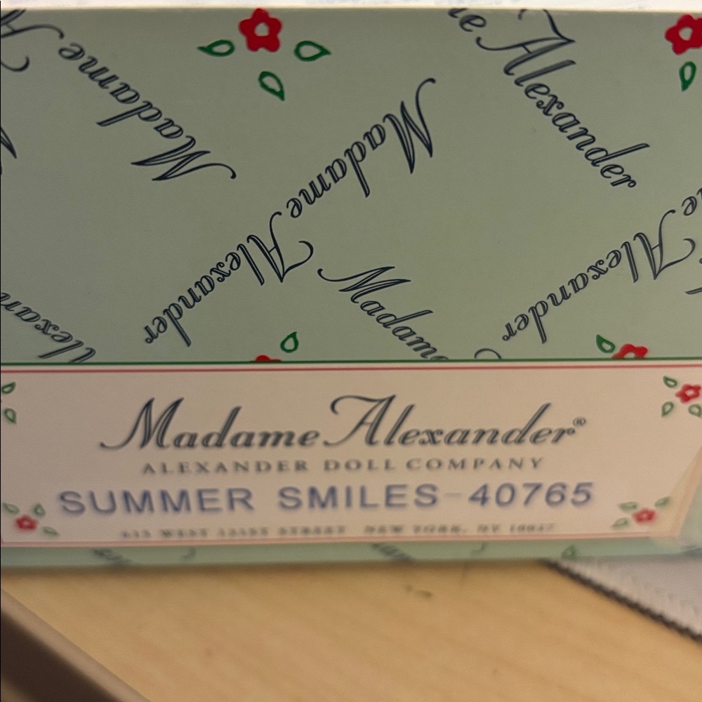 Madame Alexander Summer Smiles doll 40765 - Picture 4 of 4